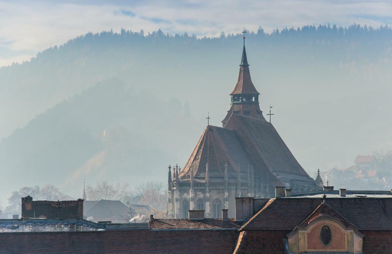Rooftop Central Apartment Braşov Buitenkant foto